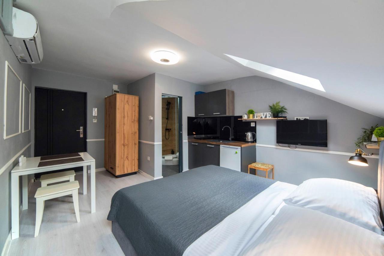 Manuela Studio Apartments, 4Th Floor, No Elevator Zagreb Exterior photo